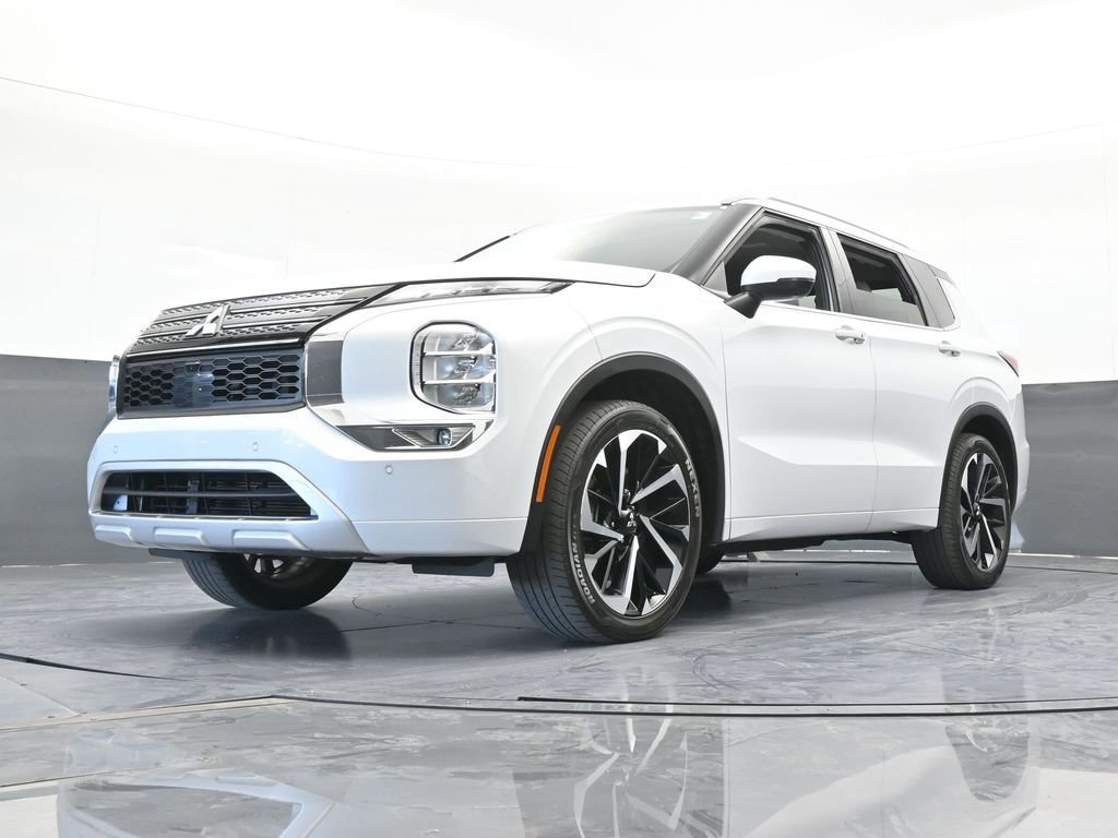 Used 2022 Mitsubishi Outlander SEL image 55