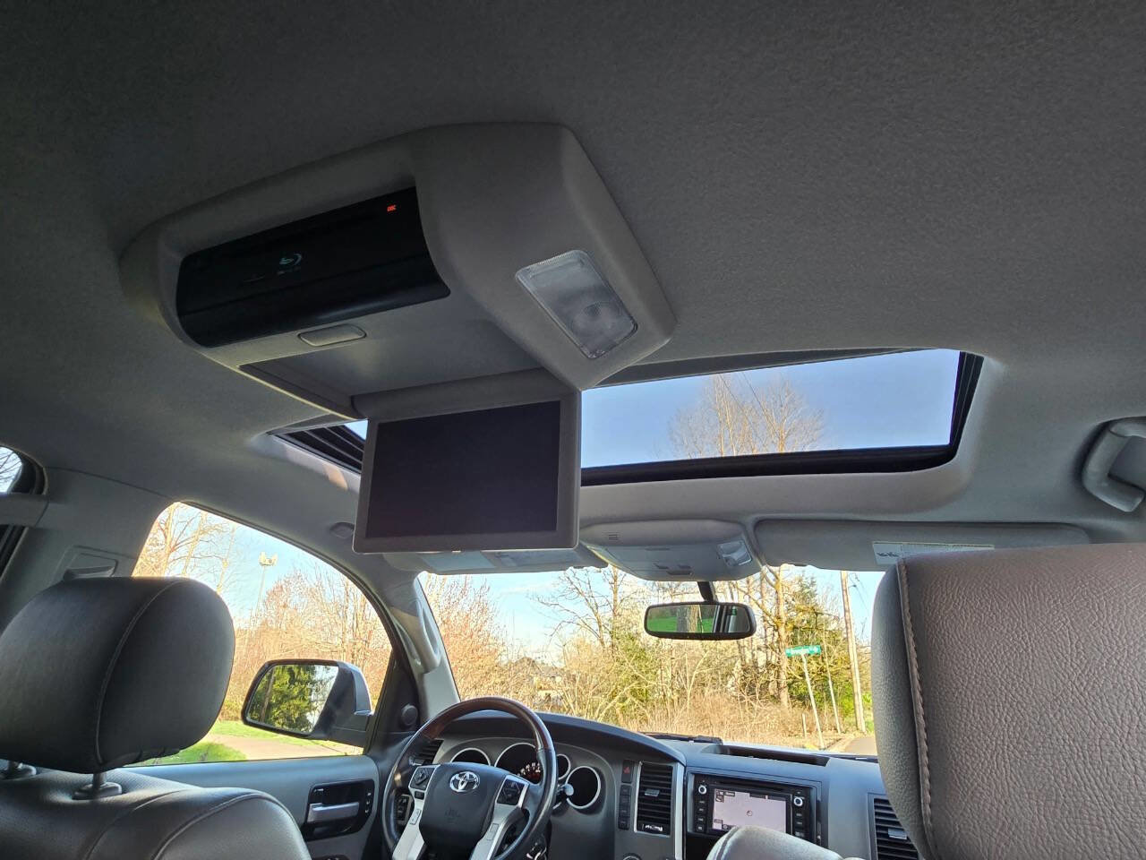 Used 2016 Toyota Sequoia Platinum image 22