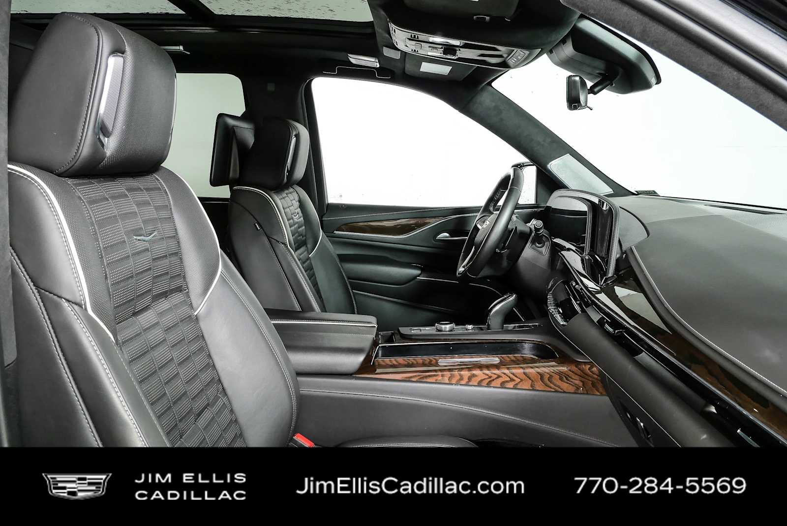 Used 2024 Cadillac Escalade Sport Platinum w/ LPO, ONYX Package AWD/4WD image 25