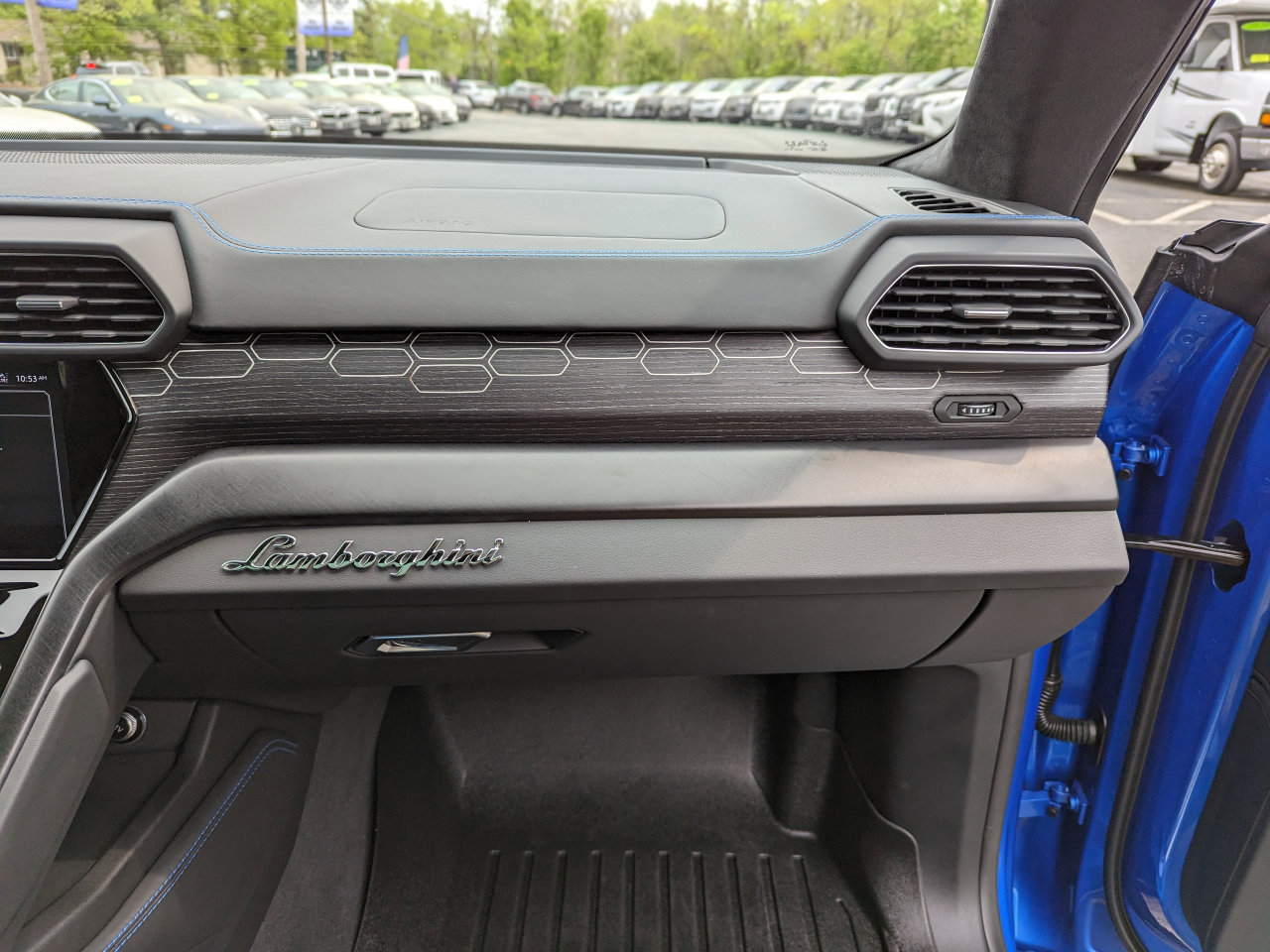 Used 2021 Lamborghini Urus image 33