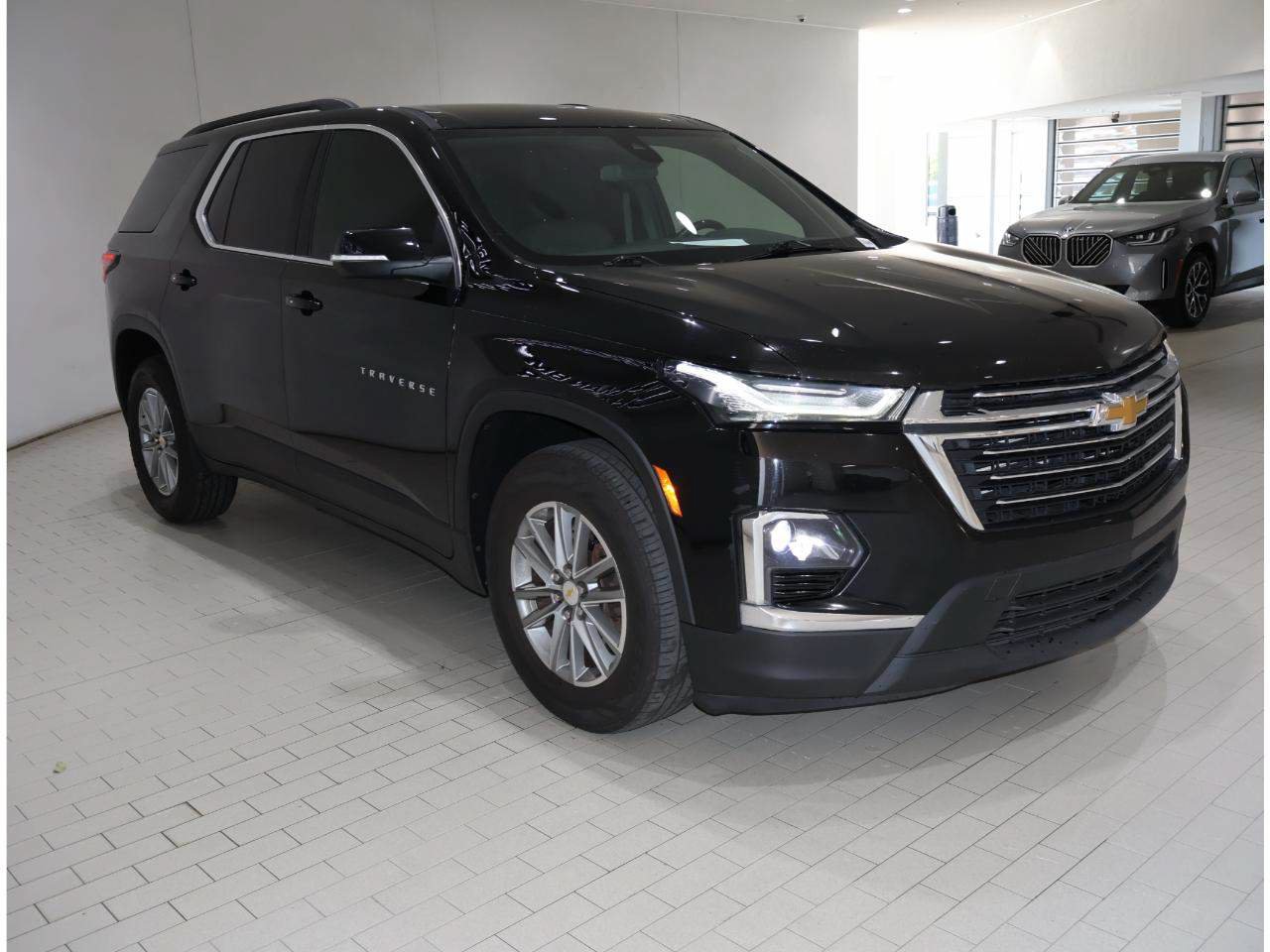 Used 2023 Chevrolet Traverse LT FWD image 8