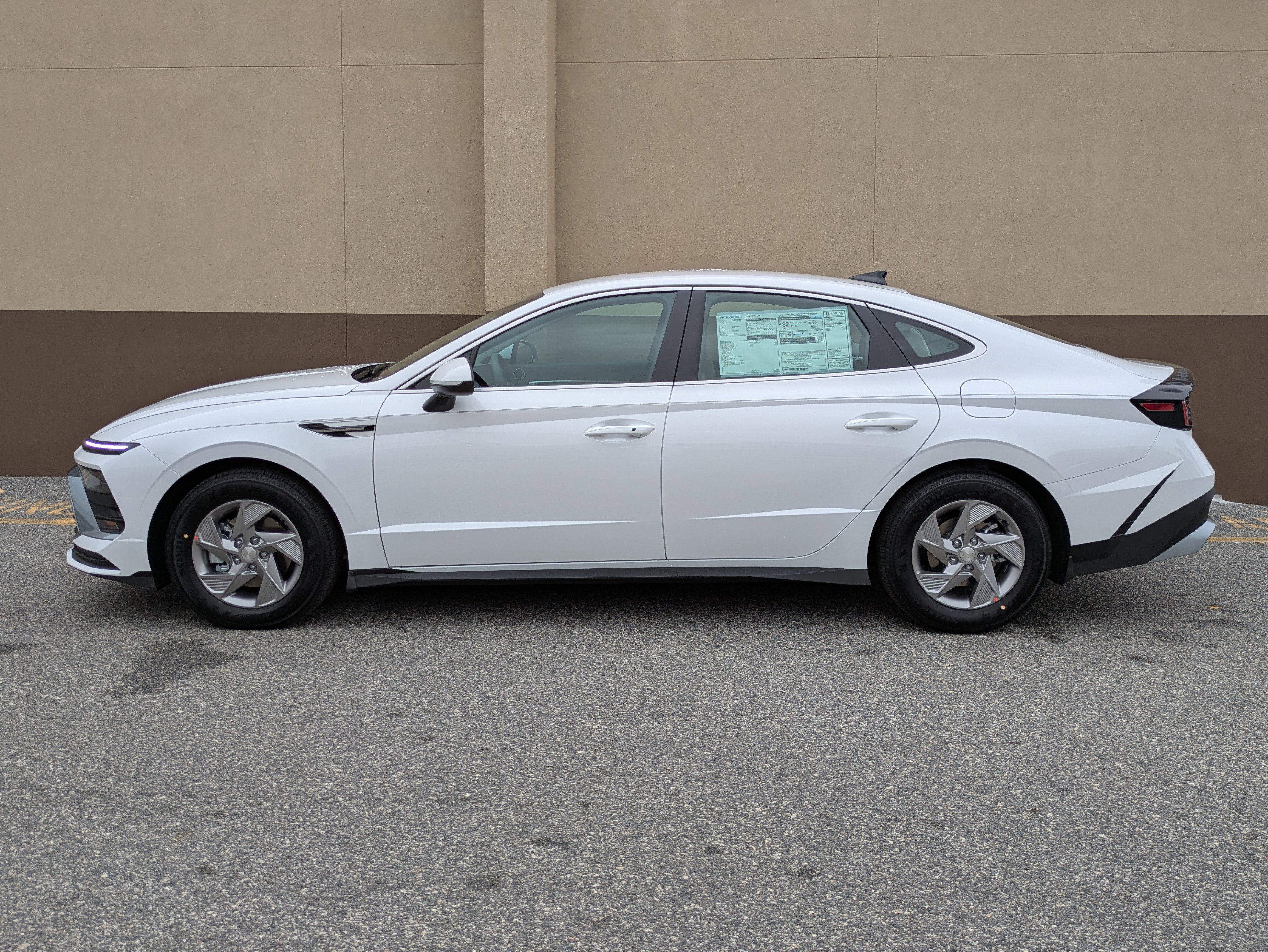 New 2026 Hyundai Sonata SE image 9