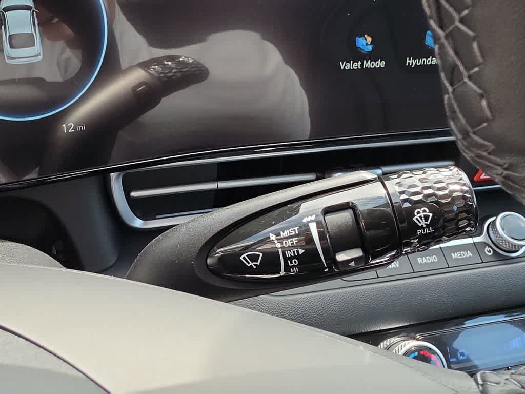 New 2026 Hyundai Elantra Limited FWD image 27
