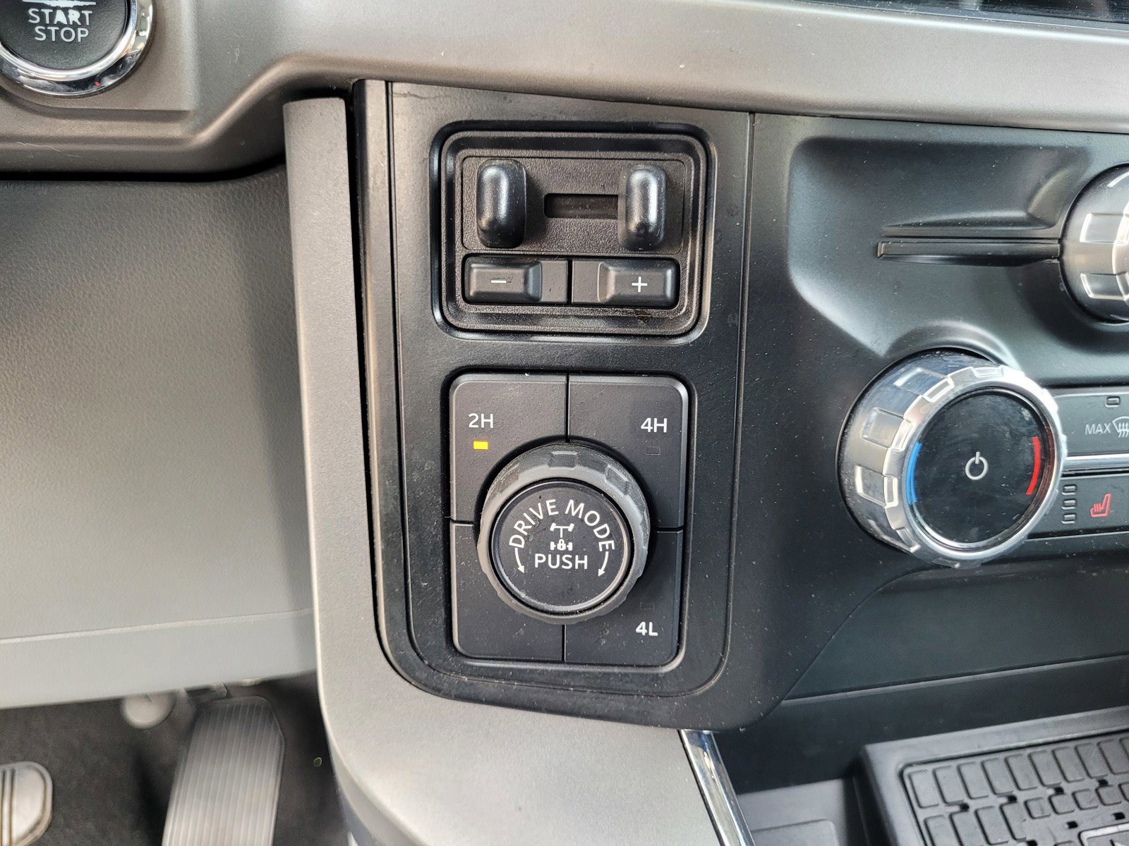 Used 2024 Ford F150 XLT w/ Equipment Group 302A MID AWD/4WD image 18