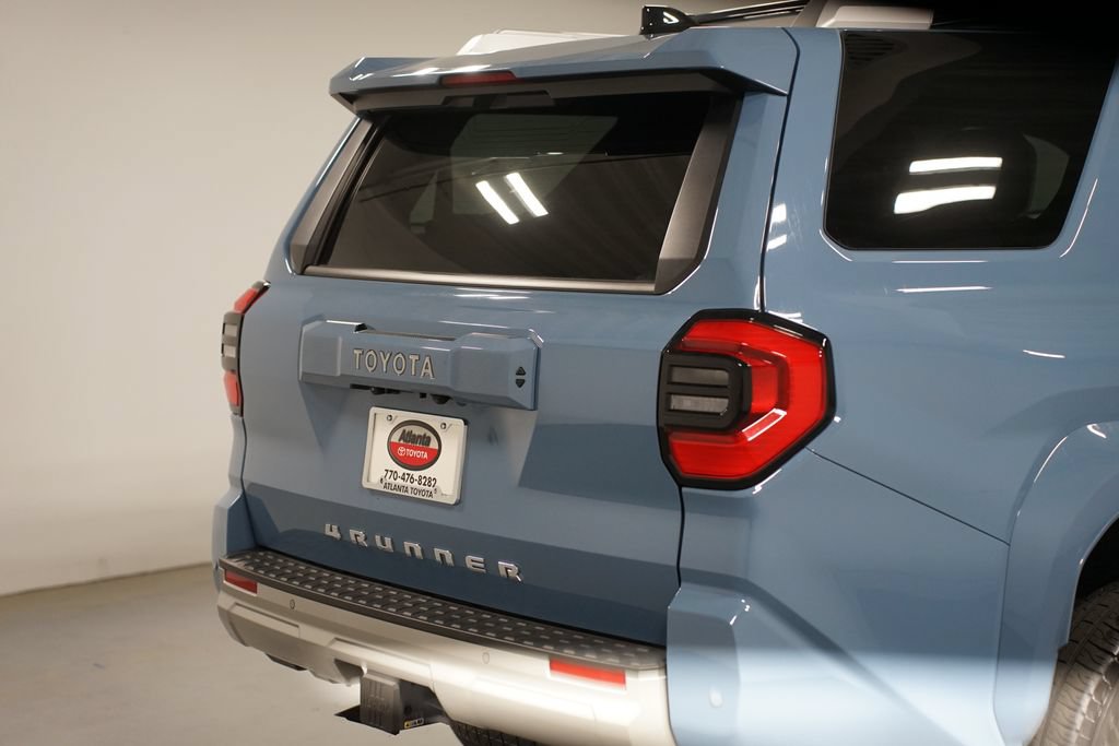 Used 2025 Toyota 4Runner Limited AWD/4WD image 10