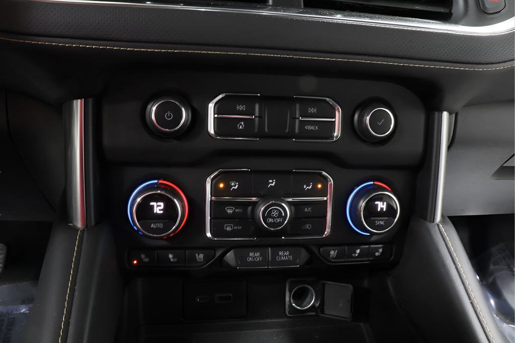 Used 2021 Chevrolet Suburban Premier AWD/4WD image 10