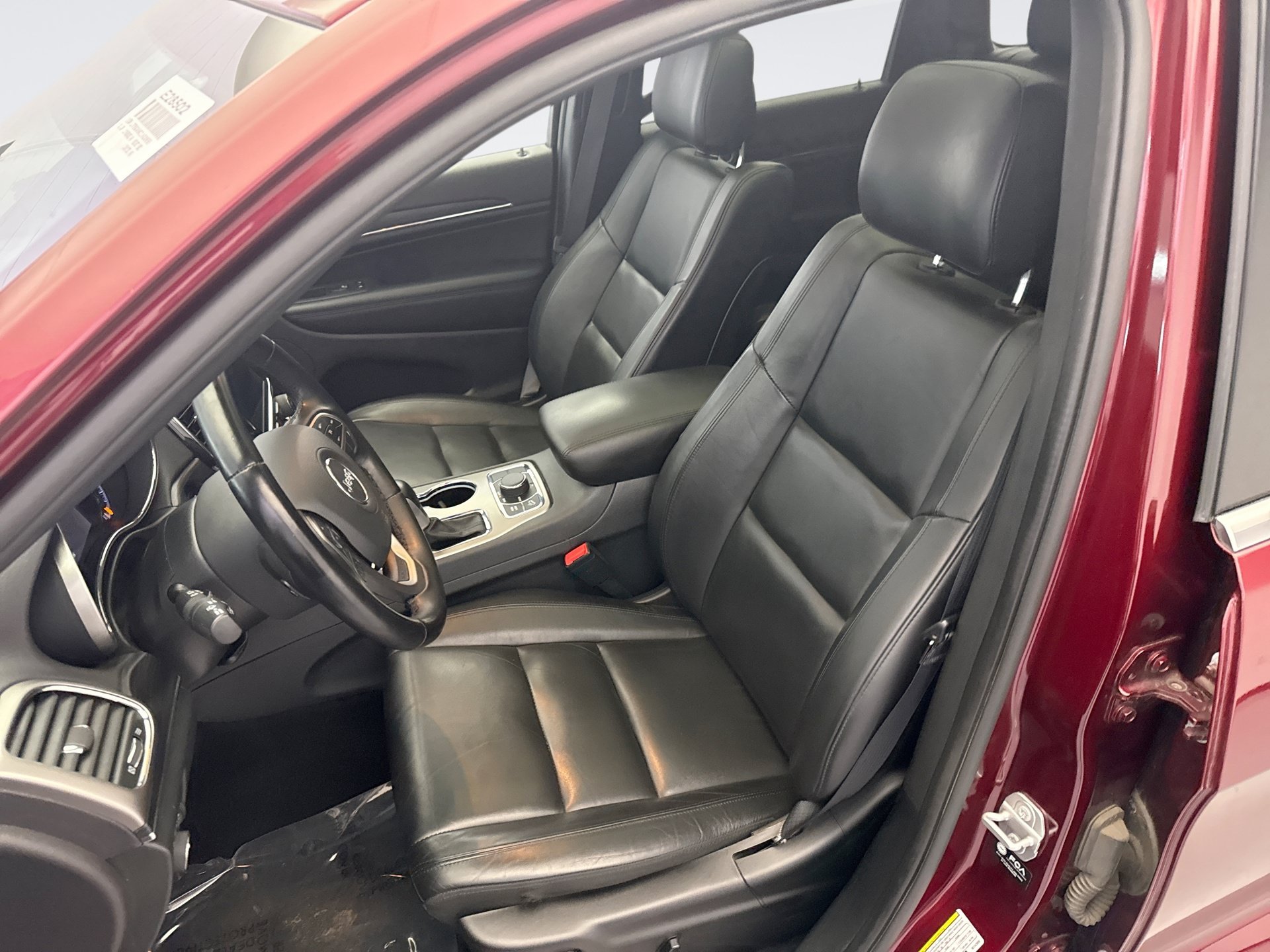 Used 2022 Jeep Grand Cherokee Limited w/ Tech Group AWD/4WD image 11