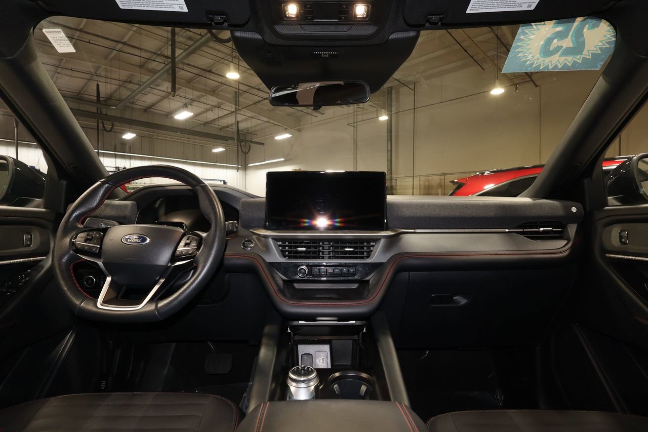 Used 2025 Ford Explorer ST-Line image 30