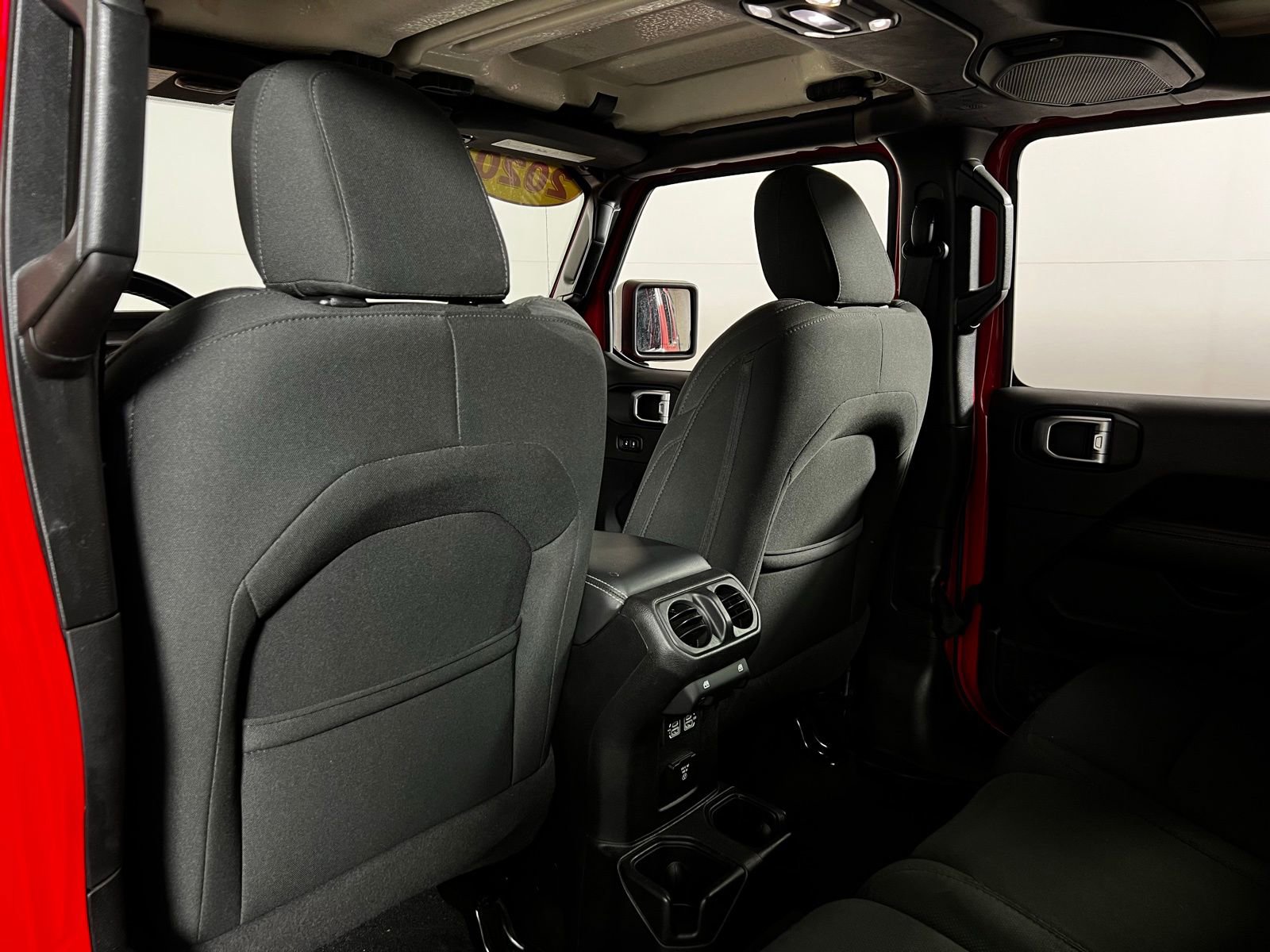 Used 2020 Jeep Wrangler Unlimited Sahara image 21