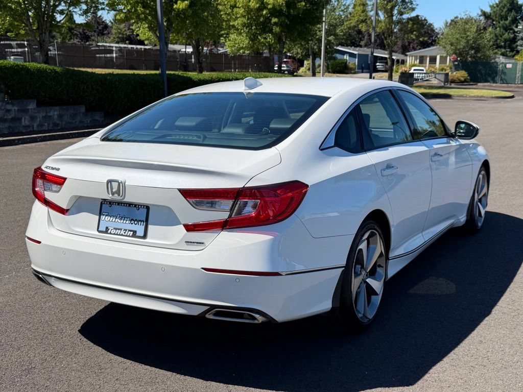 Used 2018 Honda Accord Touring image 8