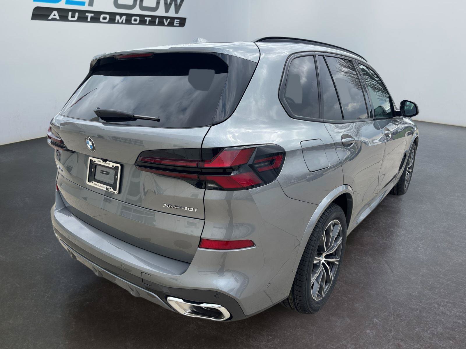 Used 2026 BMW X5 xDrive40i w/ M Sport Package AWD/4WD image 13
