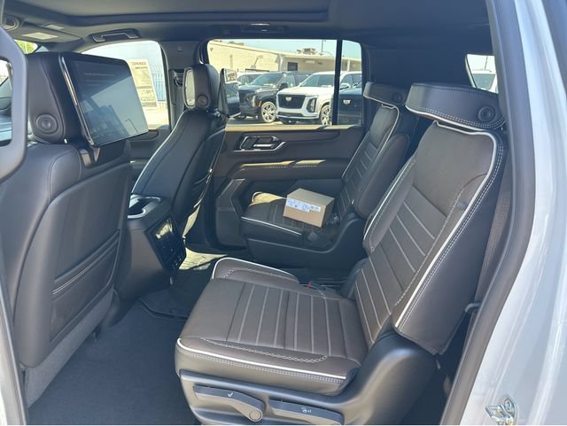 New 2026 GMC Yukon XL Denali Ultimate AWD/4WD image 27