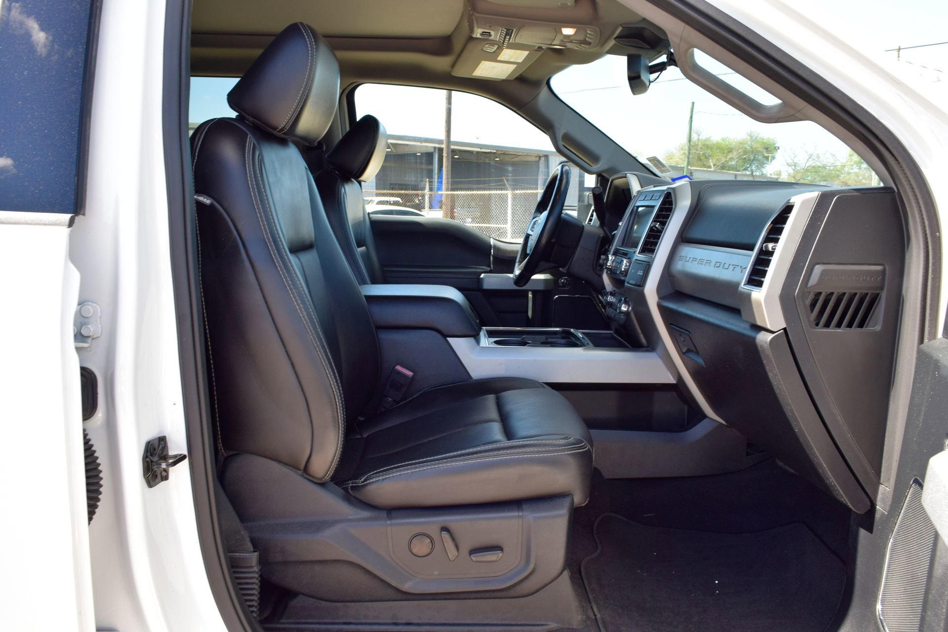 Used 2021 Ford F250 Lariat w/ Lariat Ultimate Package image 22