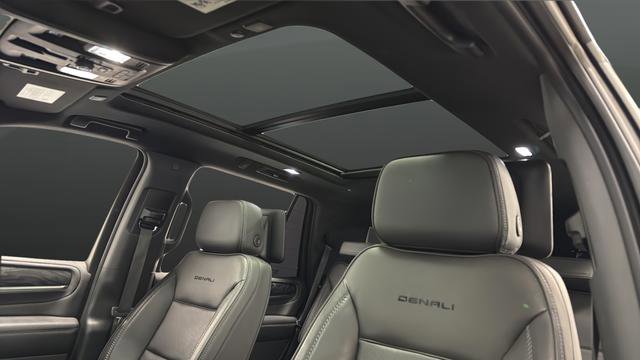 Used 2021 GMC Yukon Denali image 41
