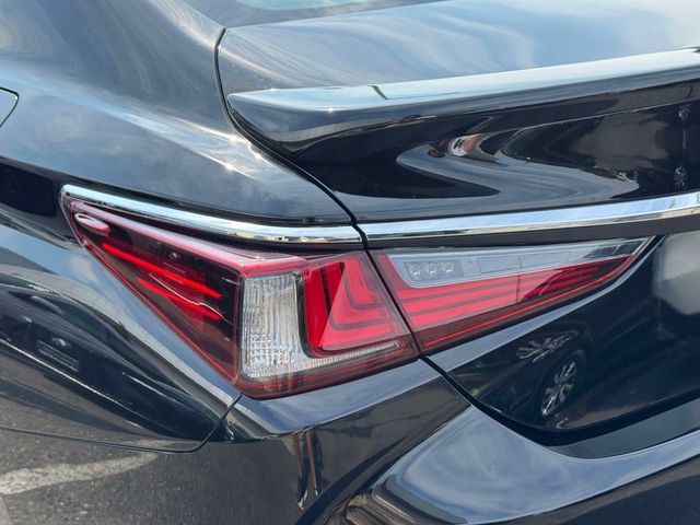 Used 2023 Lexus ES 350 w/ Premium Package FWD image 14