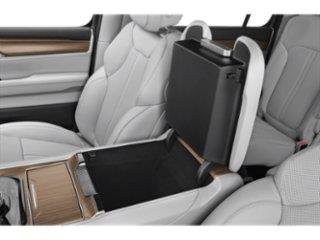 Used 2025 Jeep Wagoneer L Series II AWD/4WD image 9