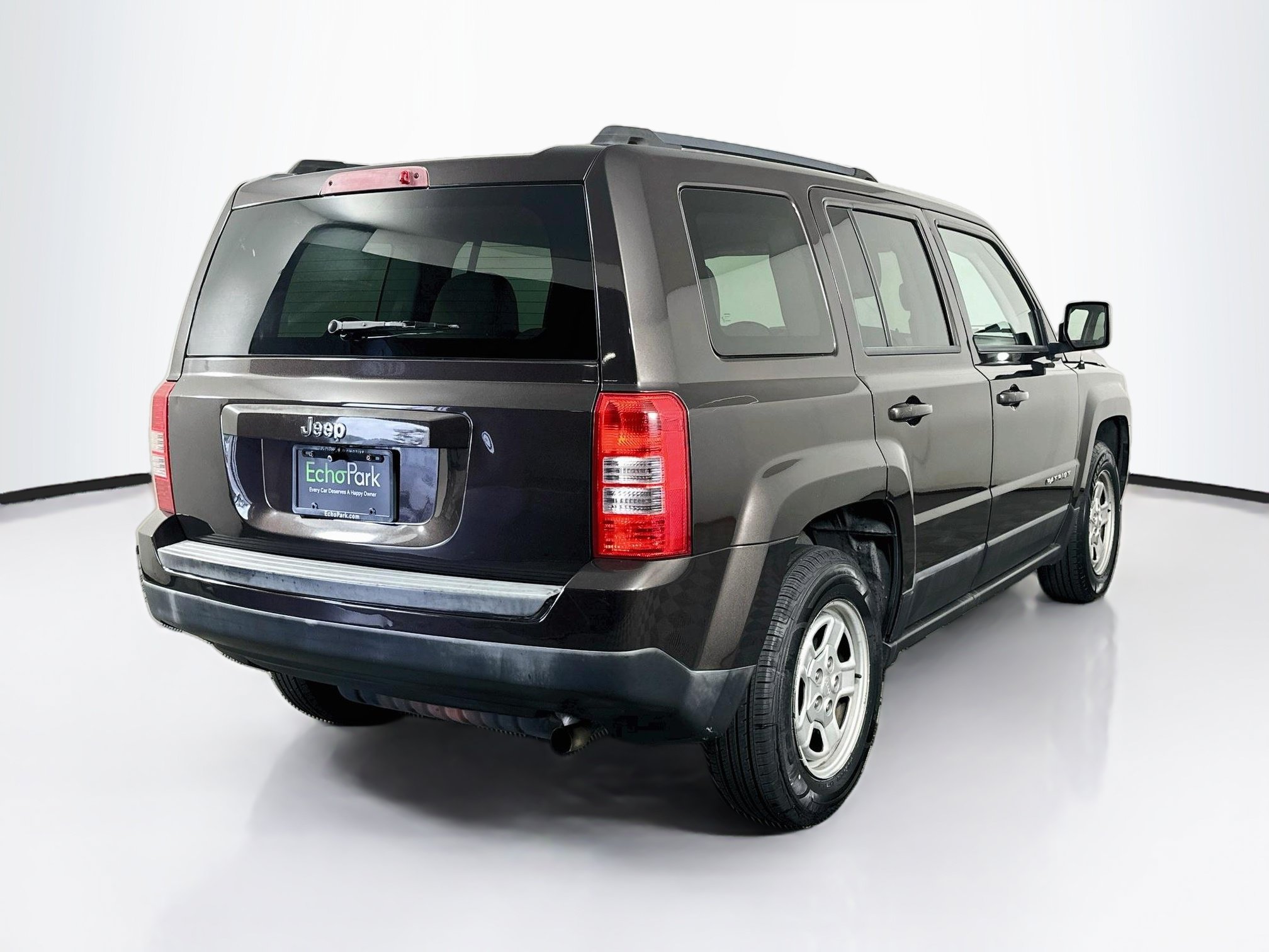 Used 2014 Jeep Patriot Sport w/ Power Value Group FWD image 9