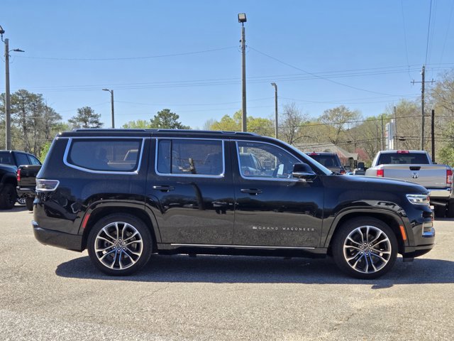 Used 2022 Jeep Grand Wagoneer Series III w/ Rear Seat Video Group 1 image 6