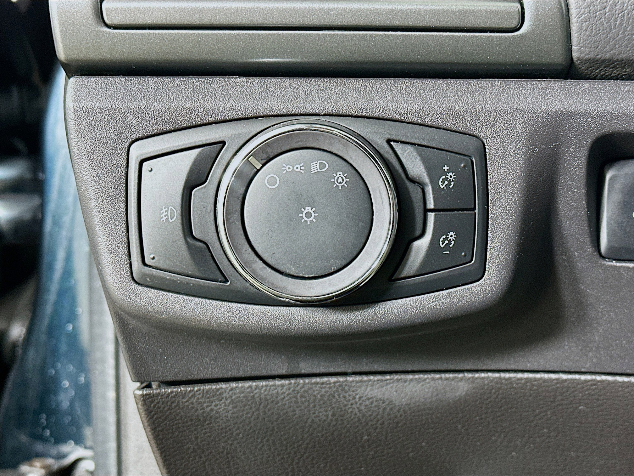 Used 2014 Ford Fusion Titanium image 17