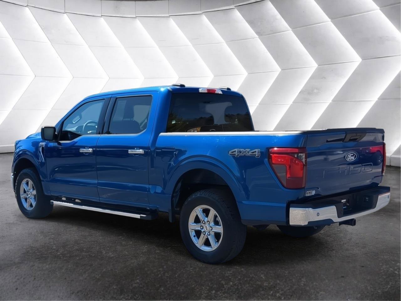 Used 2025 Ford F150 XLT w/ Equipment Group 301A Standard AWD/4WD image 4