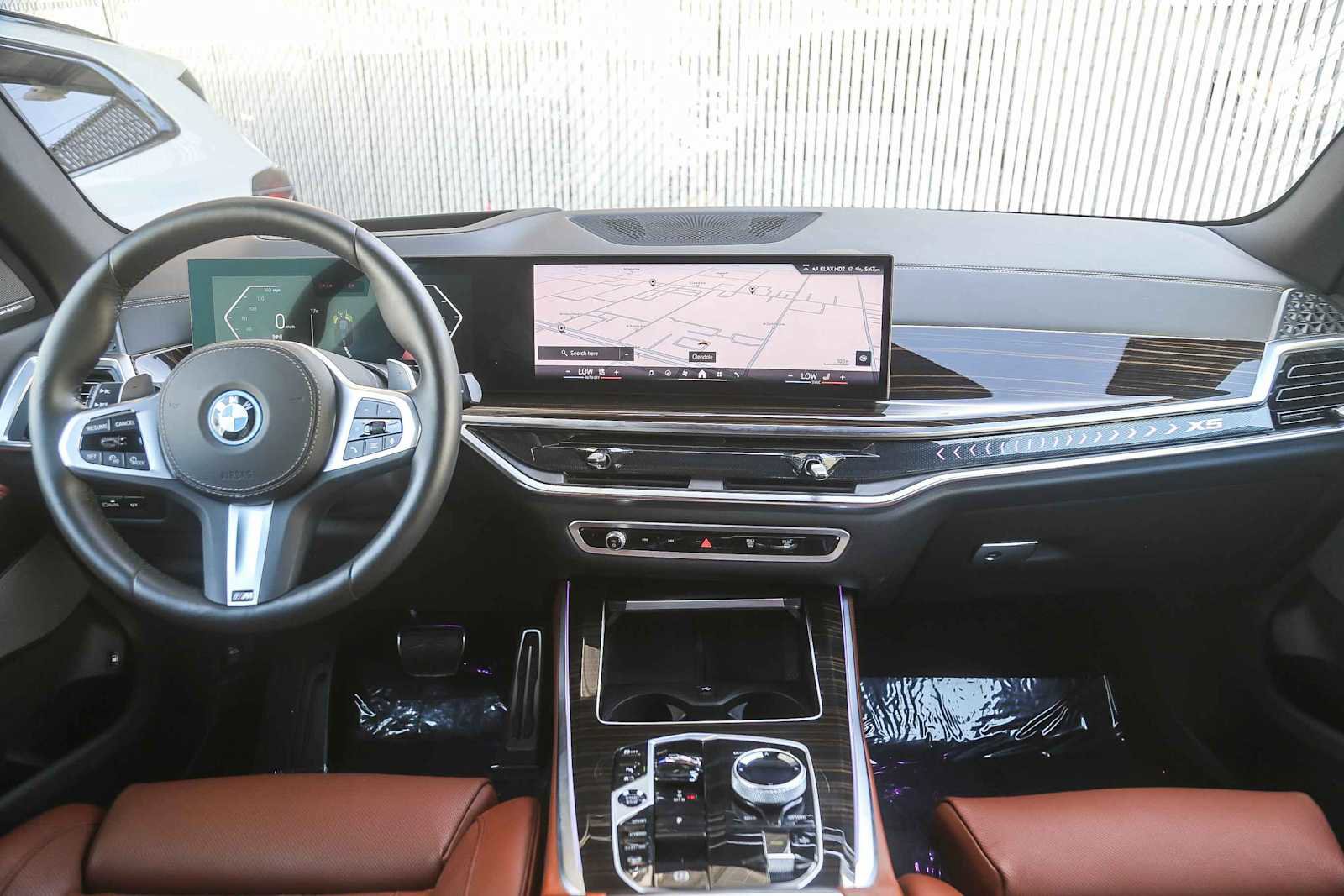 Used 2025 BMW X5 xDrive50e w/ Executive Package image 9