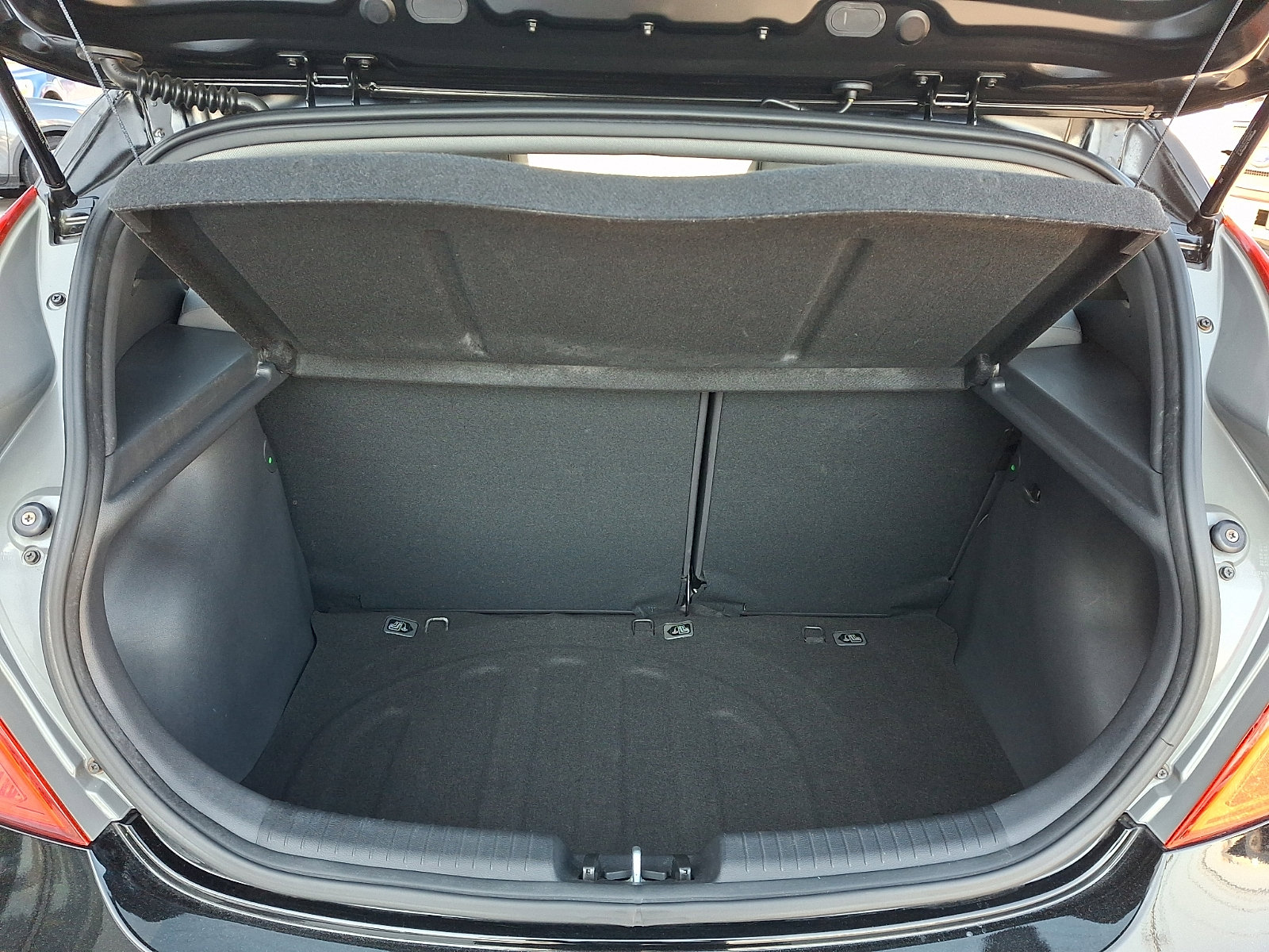 Used 2016 Hyundai Accent SE image 28