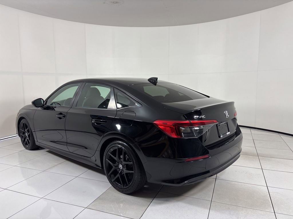 Used 2023 Honda Civic Sport image 3