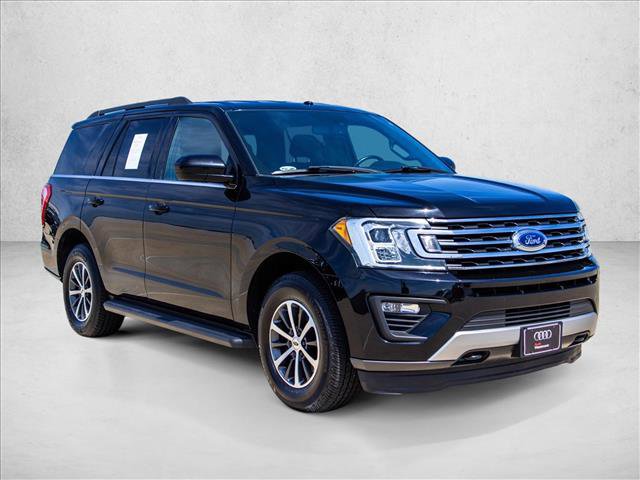 Used 2018 Ford Expedition XLT AWD/4WD image 3