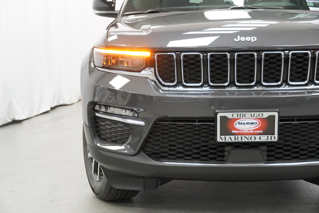 Used 2025 Jeep Grand Cherokee Limited AWD/4WD image 10