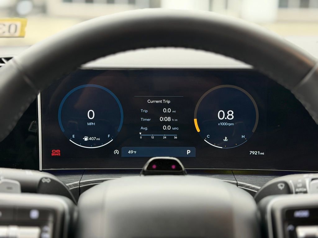 Used 2025 Hyundai Santa Fe Limited AWD/4WD image 20