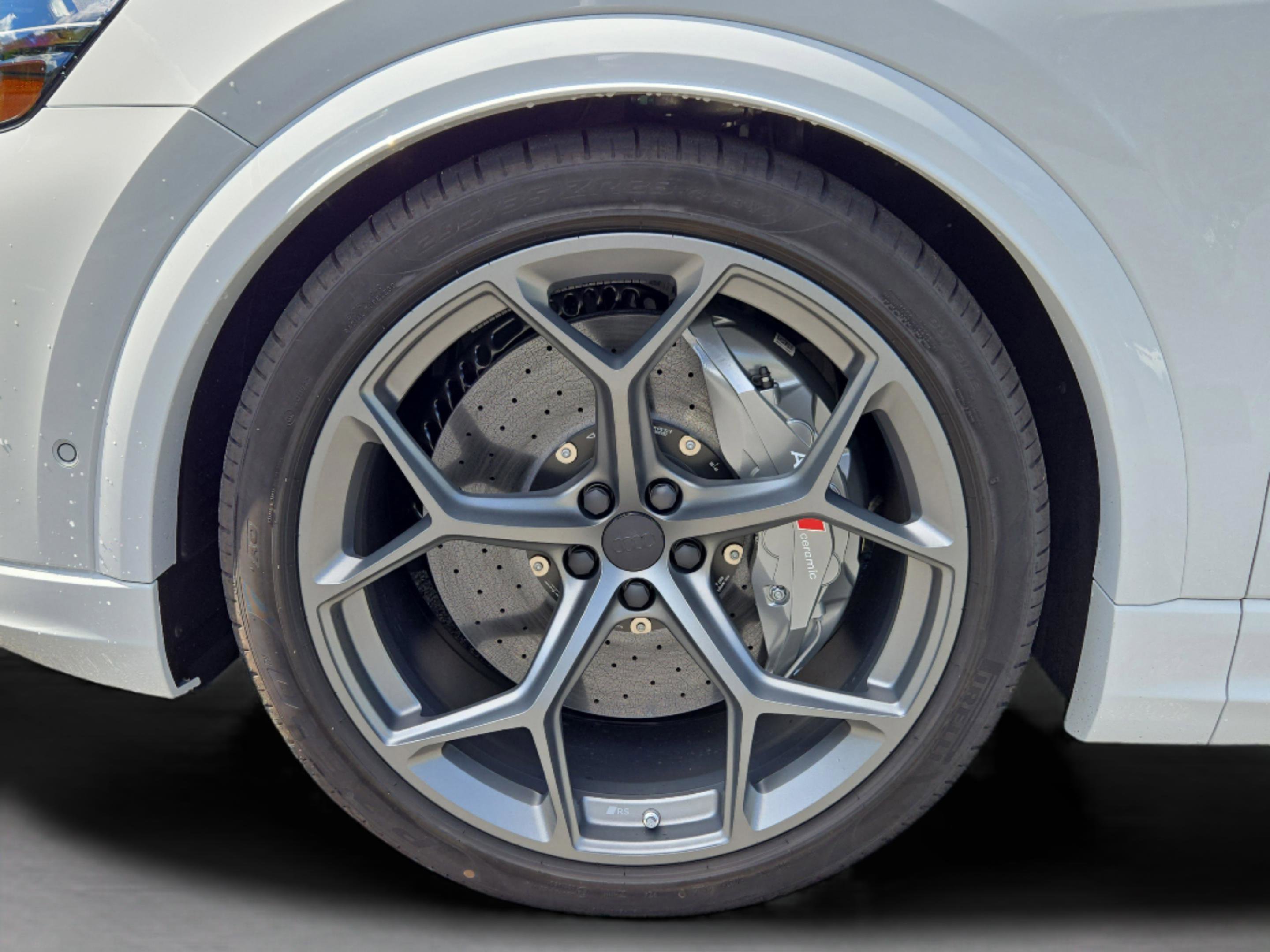 New 2026 Audi RS Q8 performance image 10