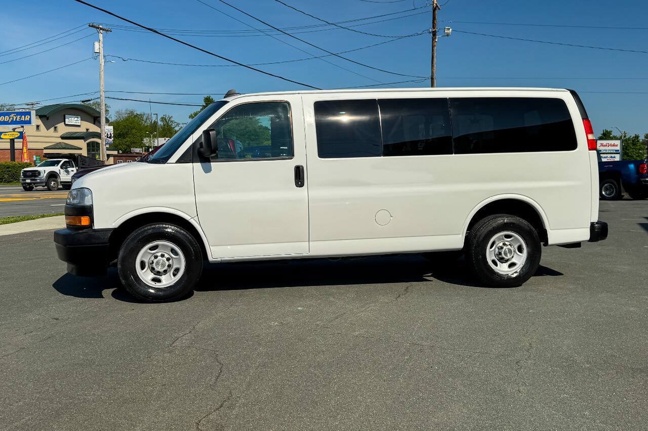 Used 2018 Chevrolet Express 2500 LS w/ Driver Convenience Package RWD image 7