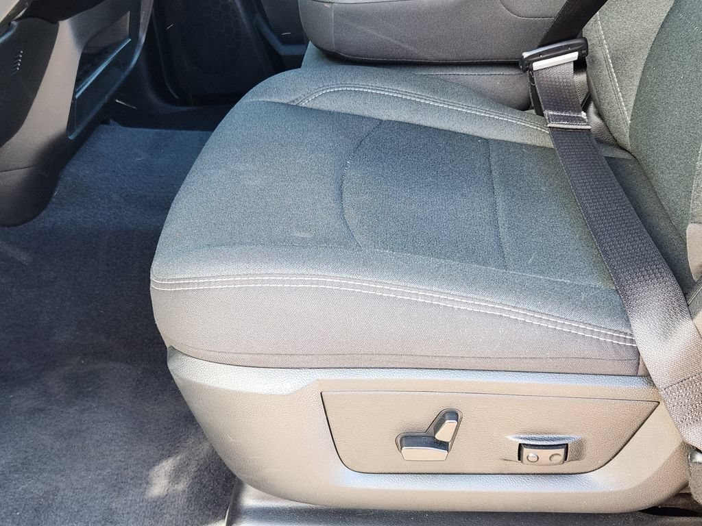 Used 2025 RAM 2500 Big Horn AWD/4WD image 8