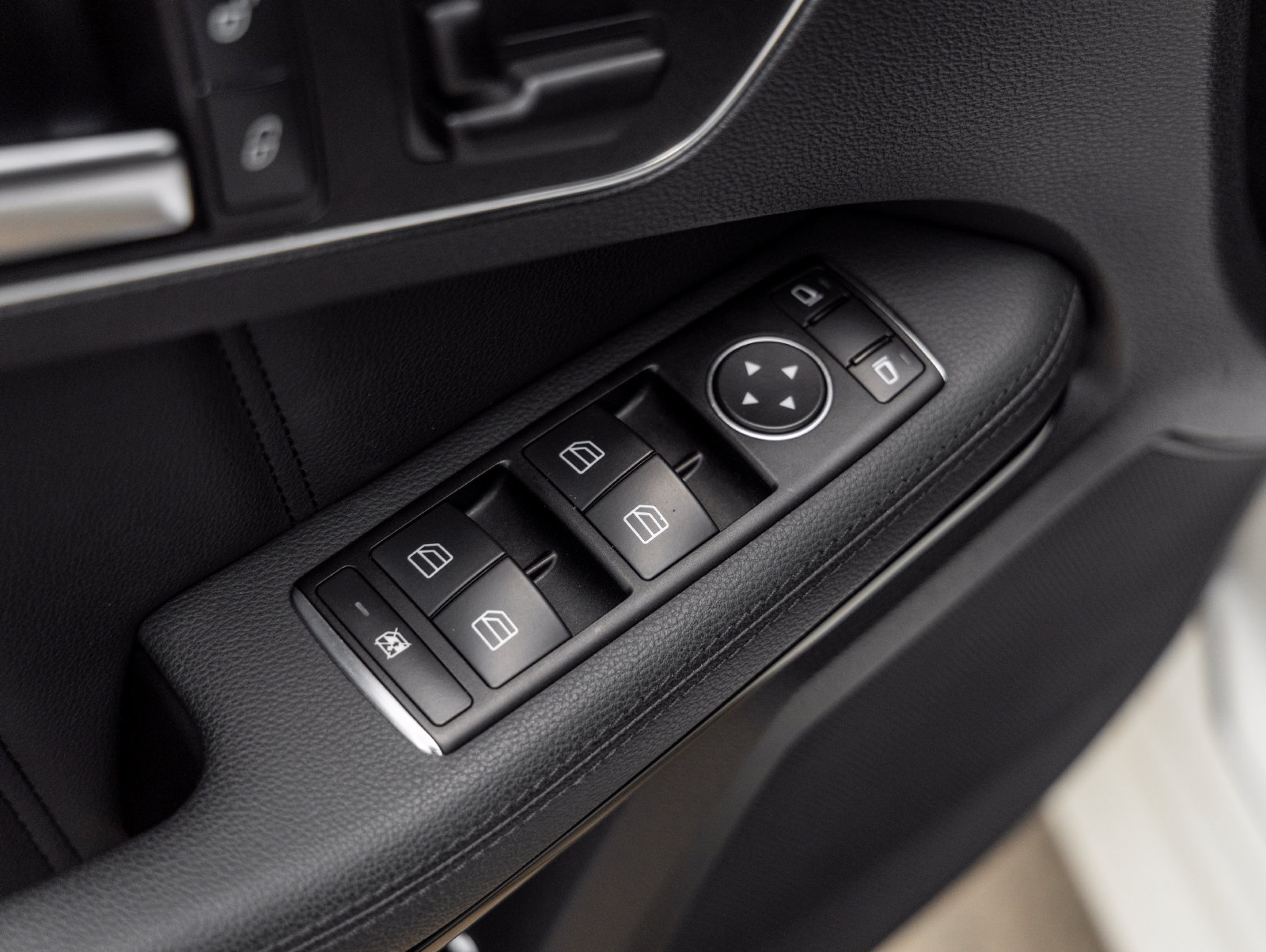 Used 2012 Mercedes-Benz E 63 AMG Wagon image 21