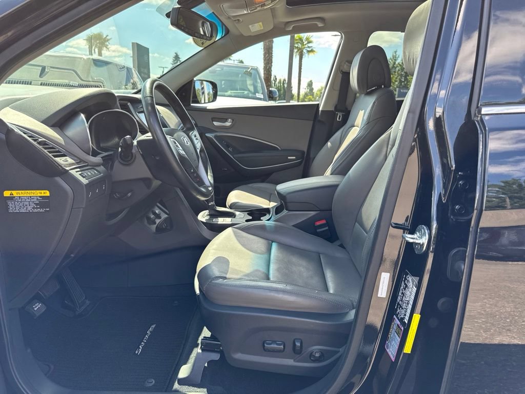 Used 2017 Hyundai Santa Fe Sport w/ Cargo Package AWD/4WD image 5