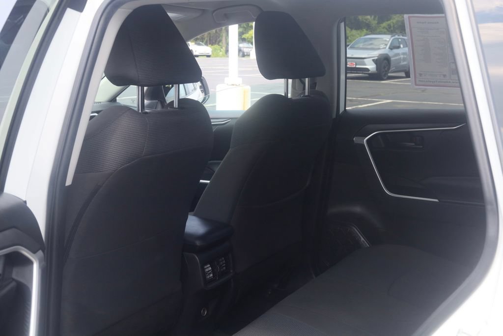 Used 2024 Toyota RAV4 LE AWD/4WD image 26