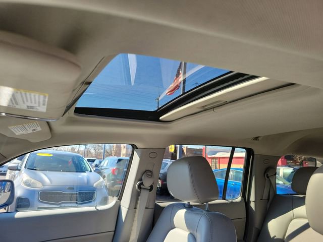 Used 2011 Chevrolet HHR LT w/ LT Preferred Equipment Group image 23