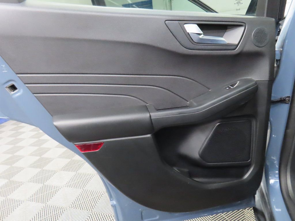 Used 2023 Ford Escape ST-Line Elite w/ Premium Technology Package image 64