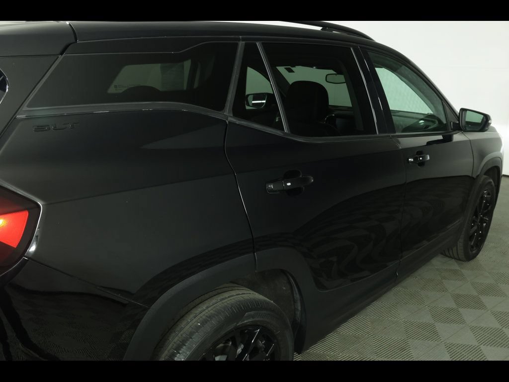 Used 2023 GMC Terrain SLT w/ Elevation Edition AWD/4WD image 16