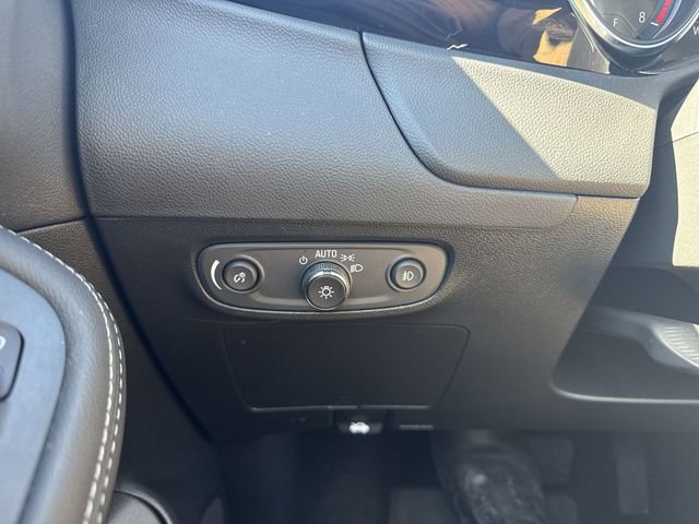 Used 2023 Buick Encore GX Select w/ Safety Package II image 17