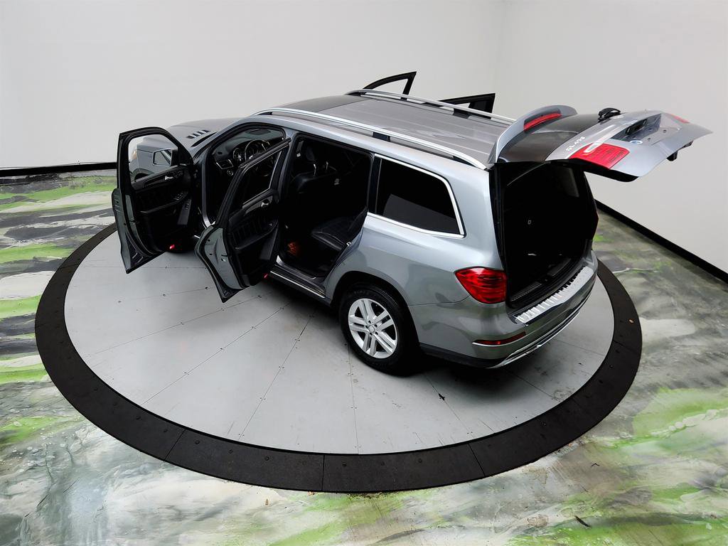 Used 2016 Mercedes-Benz GL 450 4MATIC image 41