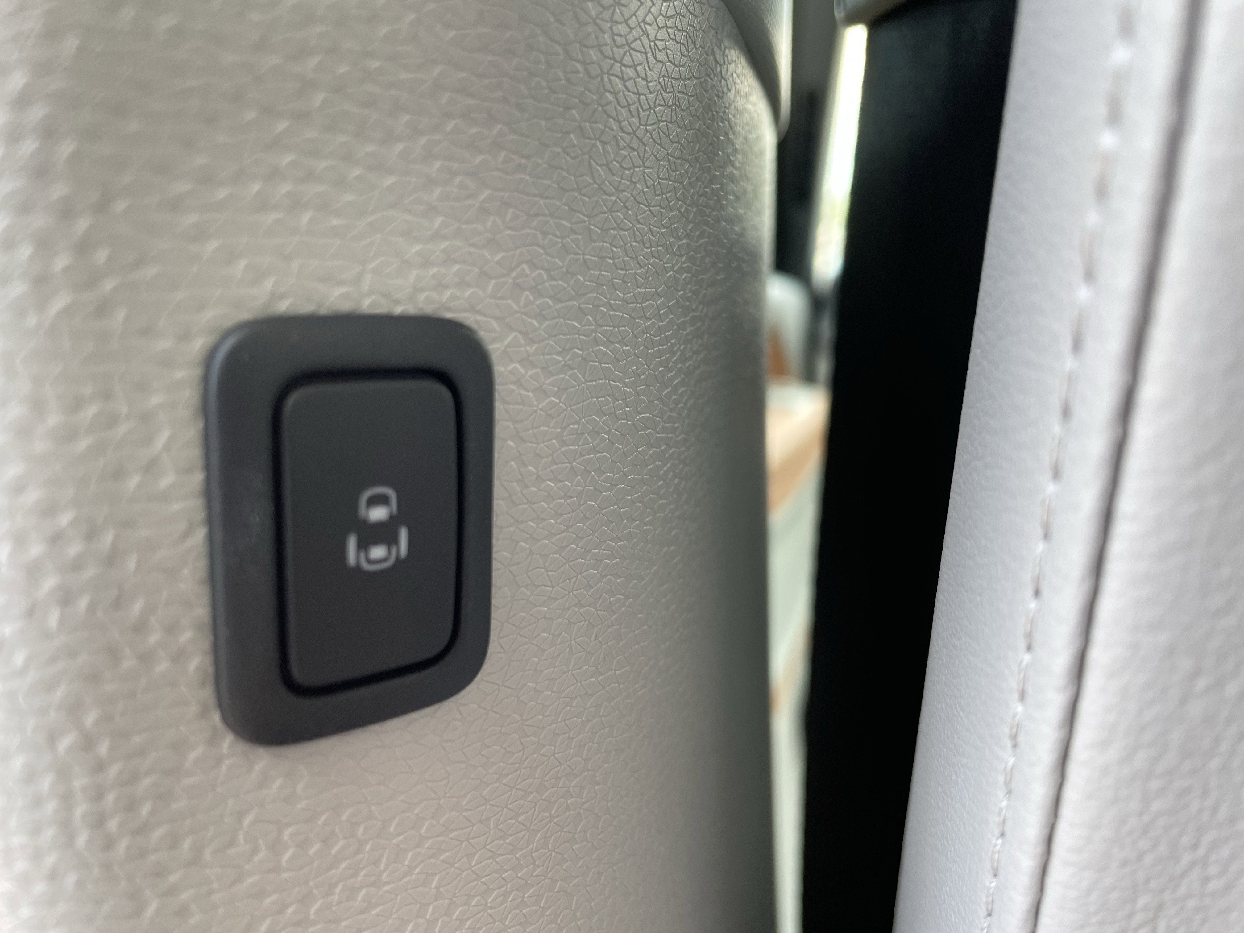 New 2025 Volkswagen ID. Buzz 1st Edition image 11