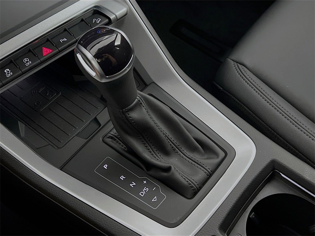 New 2025 Audi Q3 2.0T Premium image 17