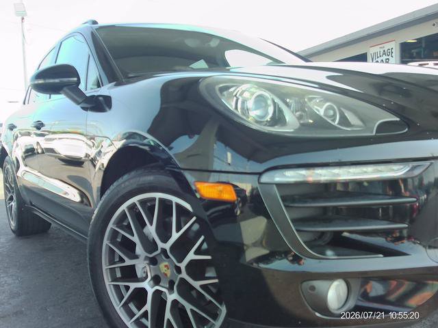 Used 2018 Porsche Macan AWD/4WD image 19