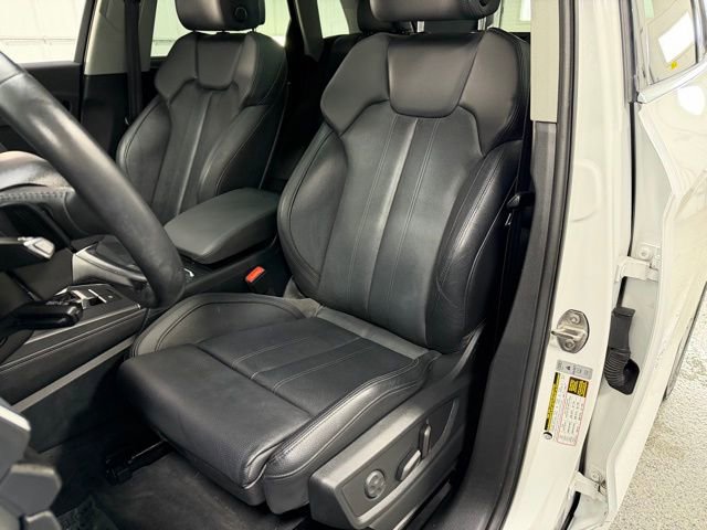 Used 2019 Audi Q5 Prestige w/ Prestige Package image 23