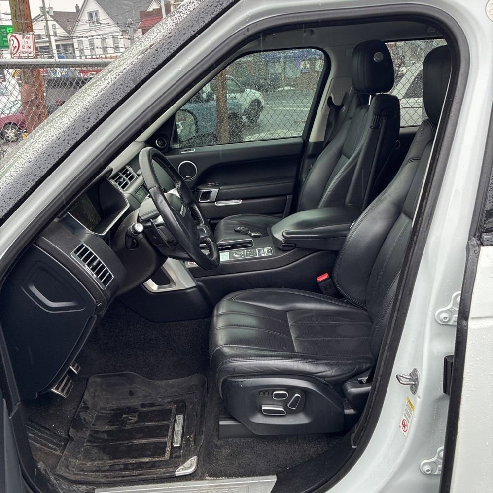 Used 2015 Land Rover Range Rover Supercharged image 5