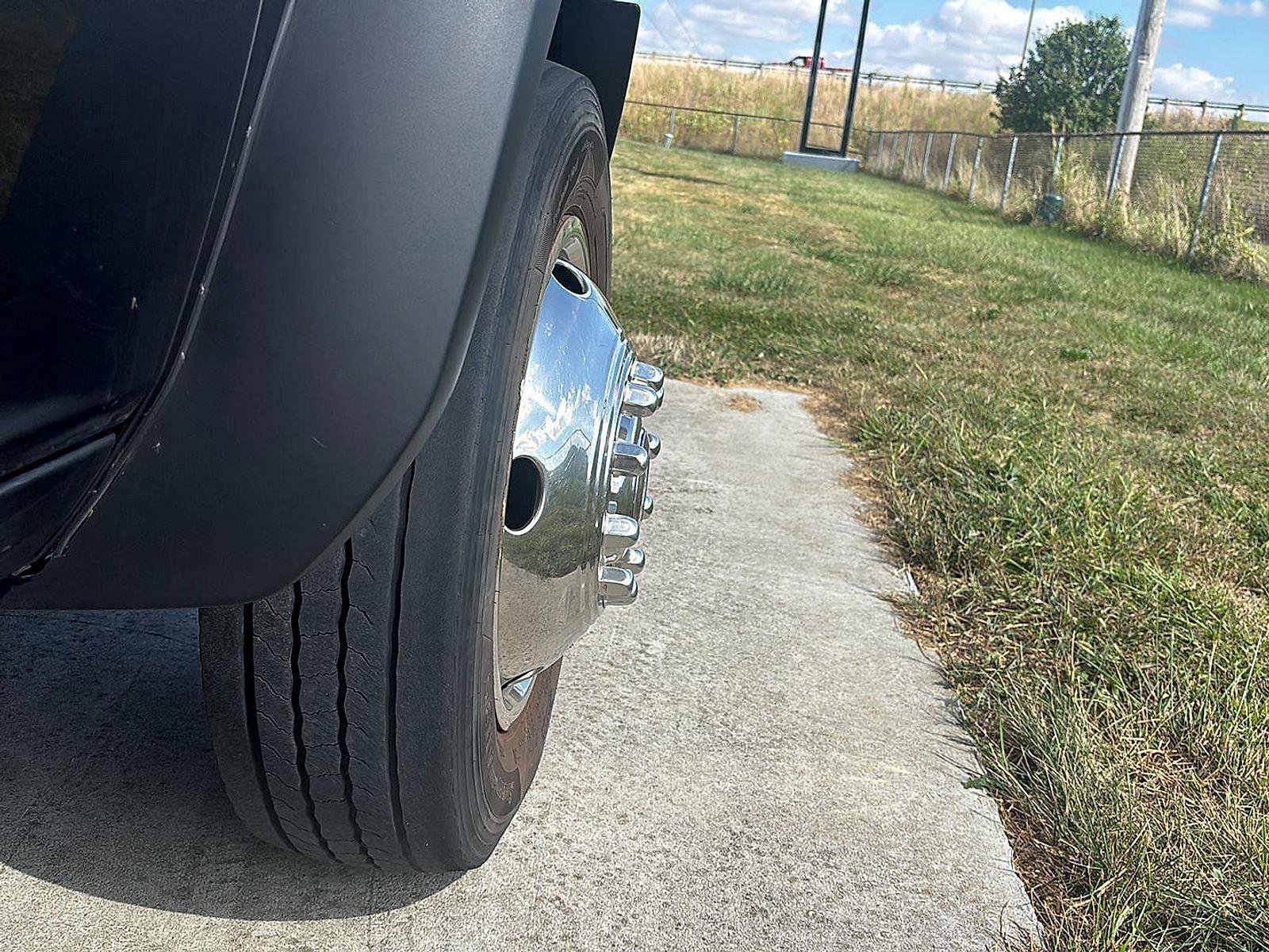 Used 2017 RAM 5500 Tradesman w/ Max Tow Package image 5