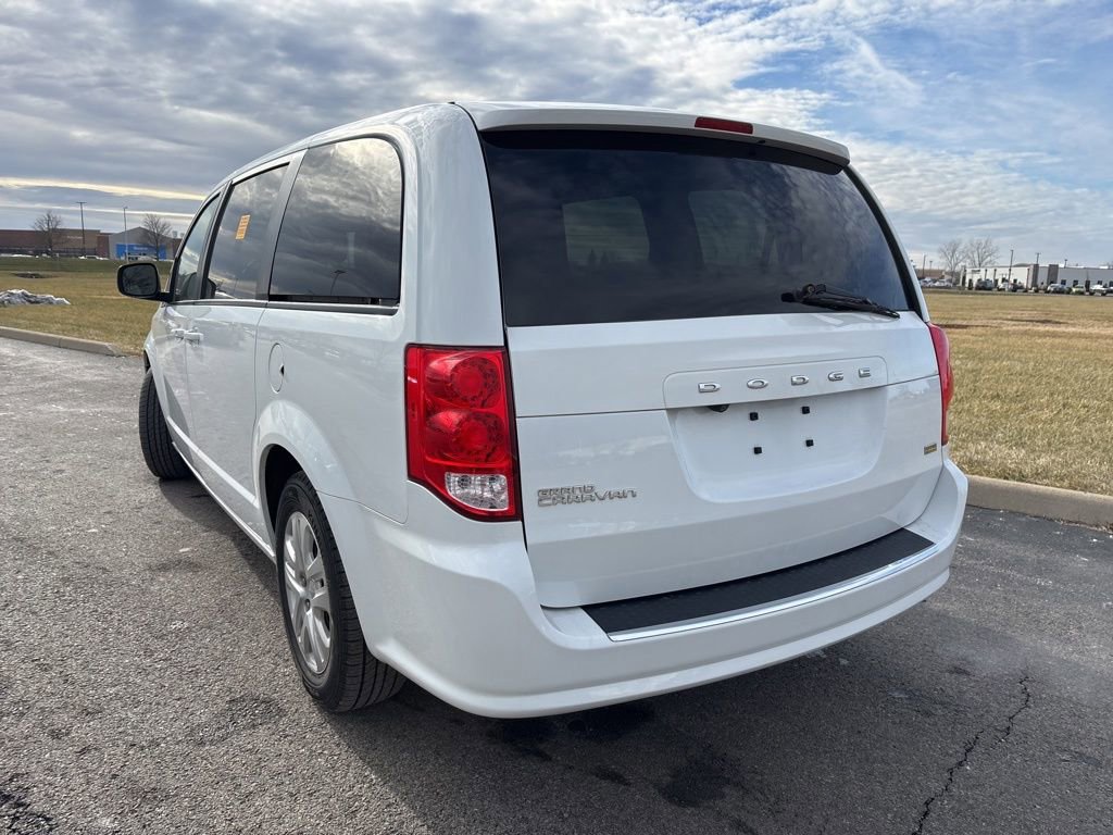 Used 2018 Dodge Grand Caravan SE w/ UConnect Hands-Free Group image 7