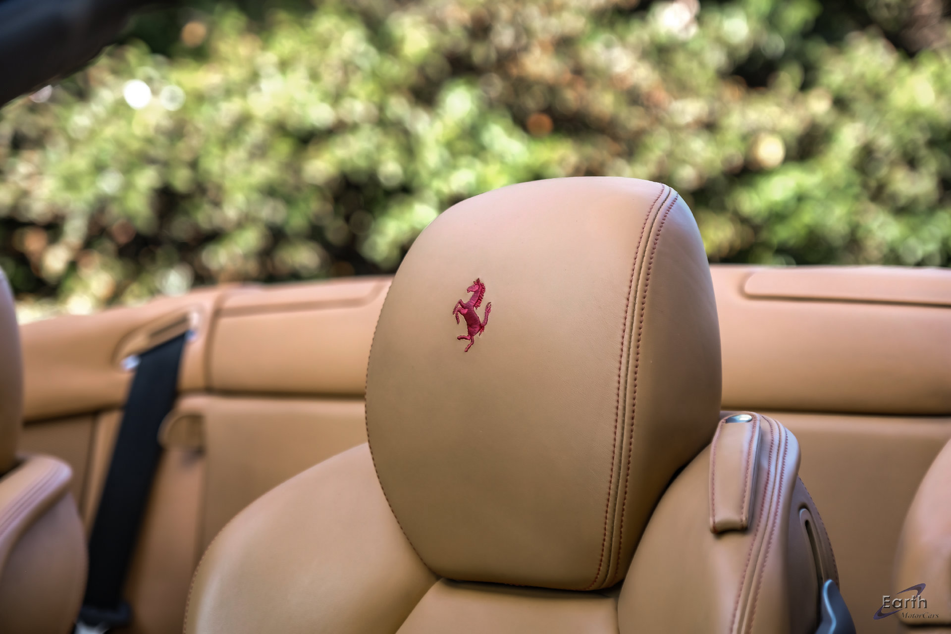 Used 2014 Ferrari California RWD image 47