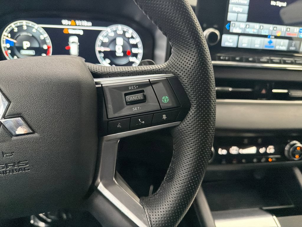 Used 2024 Mitsubishi Outlander SEL FWD image 26